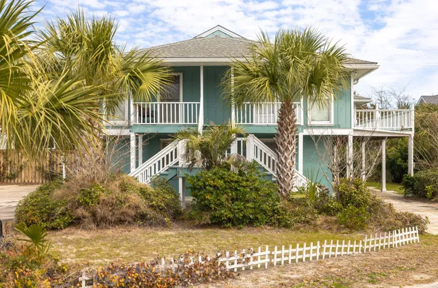 $2,775,000 | 6 4th Avenue, Isle of Palms, SC 29451