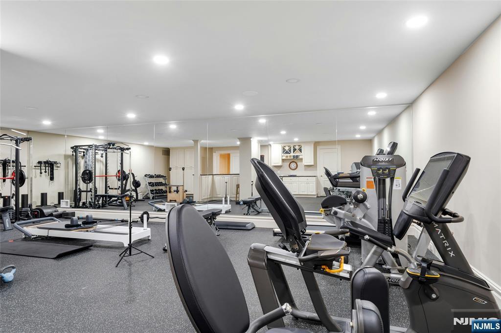 116 East Saddle River Road Saddle River, NJ 07458 - Photo 31 of 42
