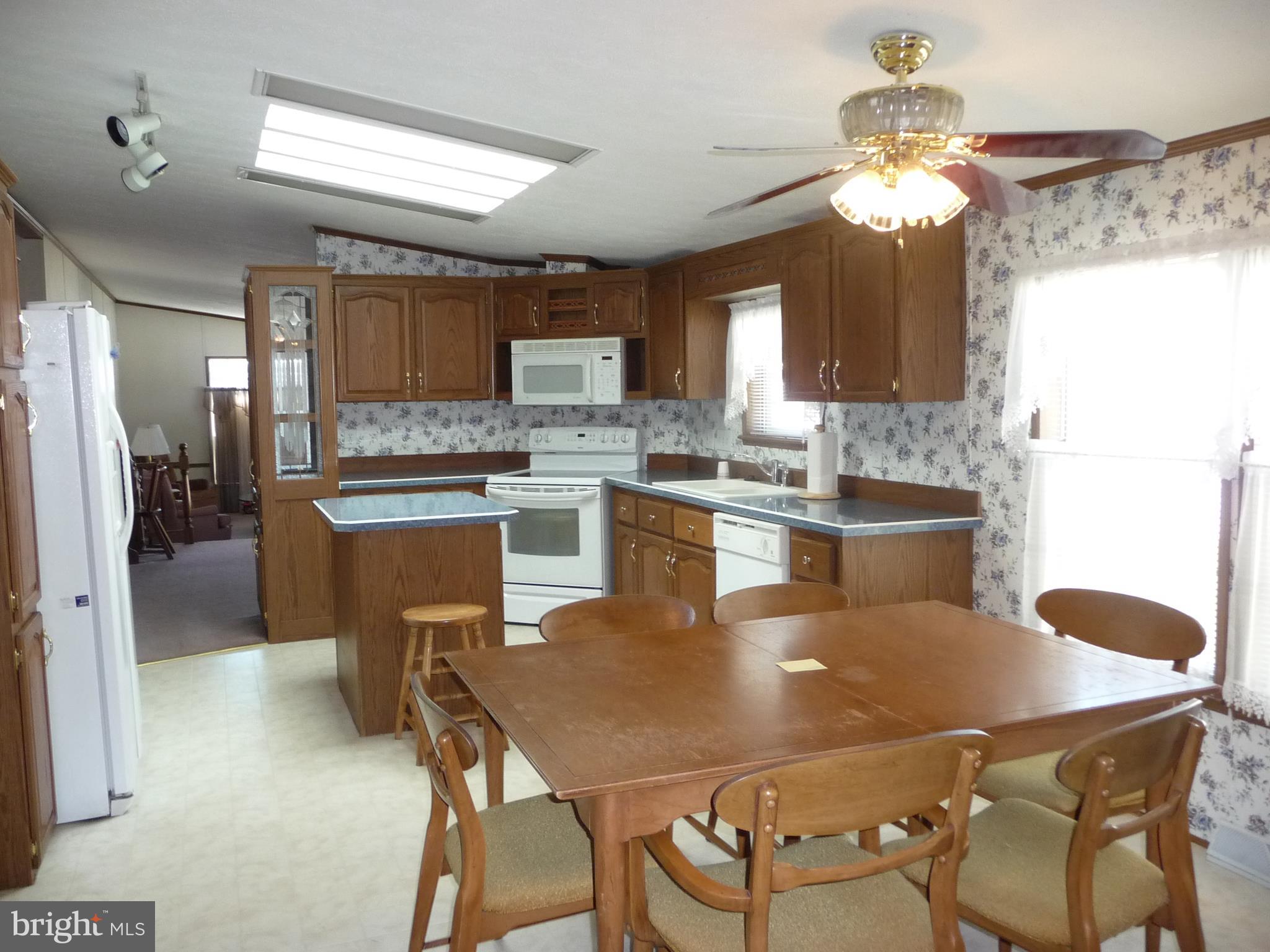 308 Ridge Road, Unit CEDAR Elizabethtown, PA 17022 - Photo 16 of 54 Breakfast Rm