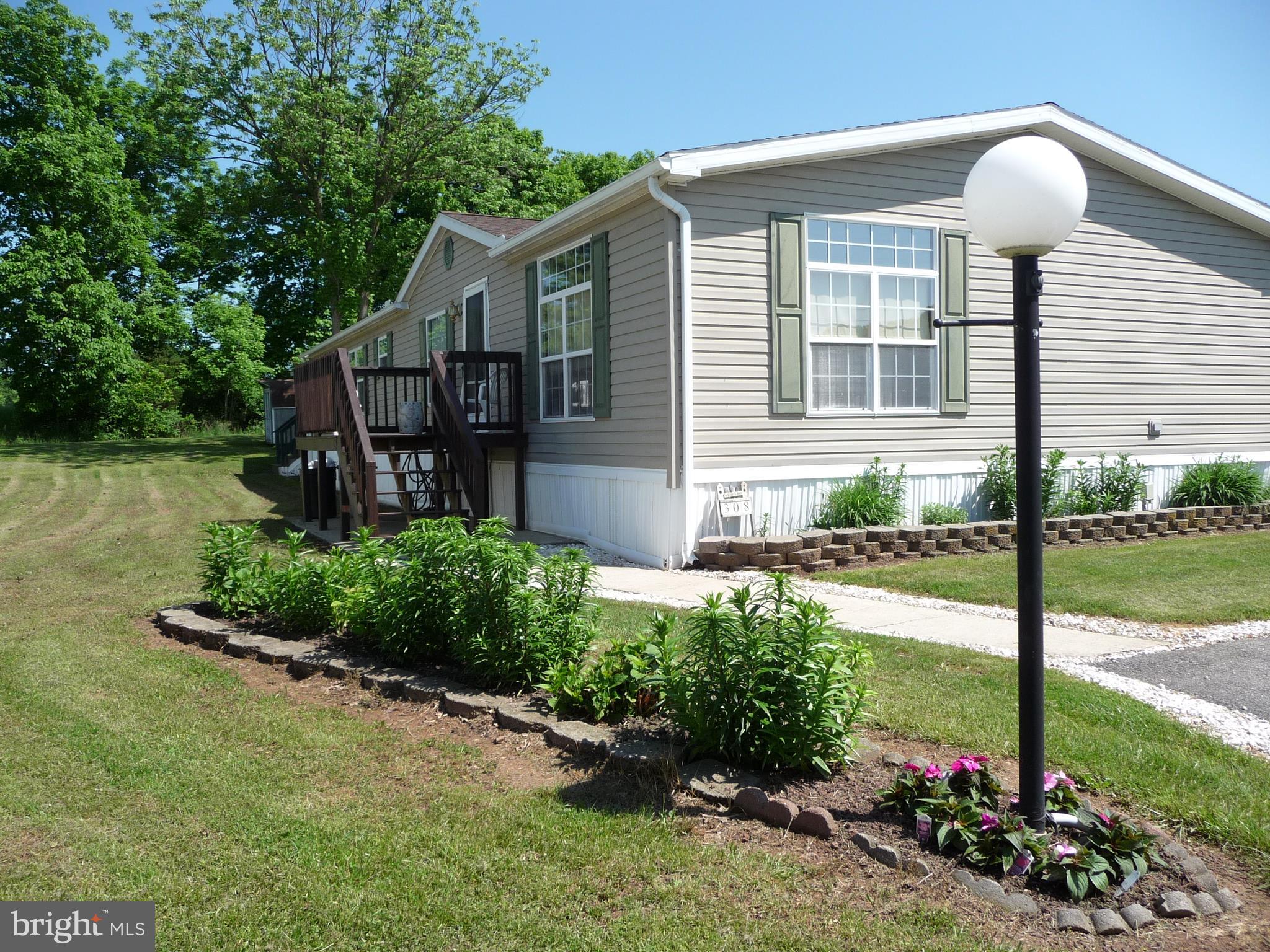 308 Ridge Road, Unit CEDAR Elizabethtown, PA 17022 - Photo 3 of 54 Side