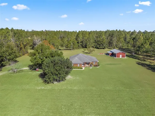 a view of an outdoor space and a yard