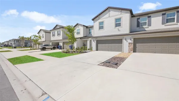 $2,500 | 10321 Honey Hammock Way, San Antonio, FL 33576
