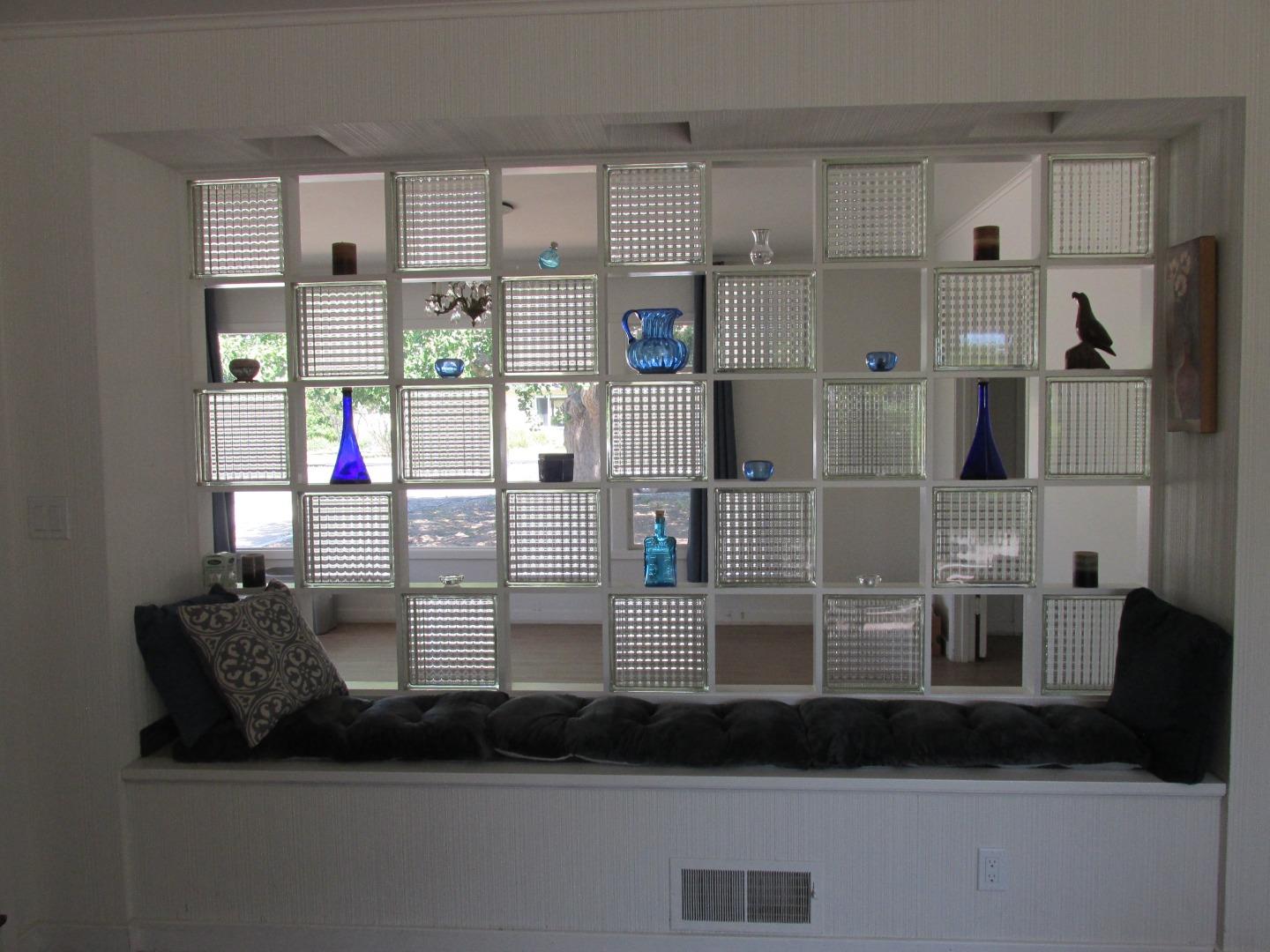 1610 Cienega Road Hollister, CA 95023 - Photo 7 of 35 a kitchen with refrigerator and window