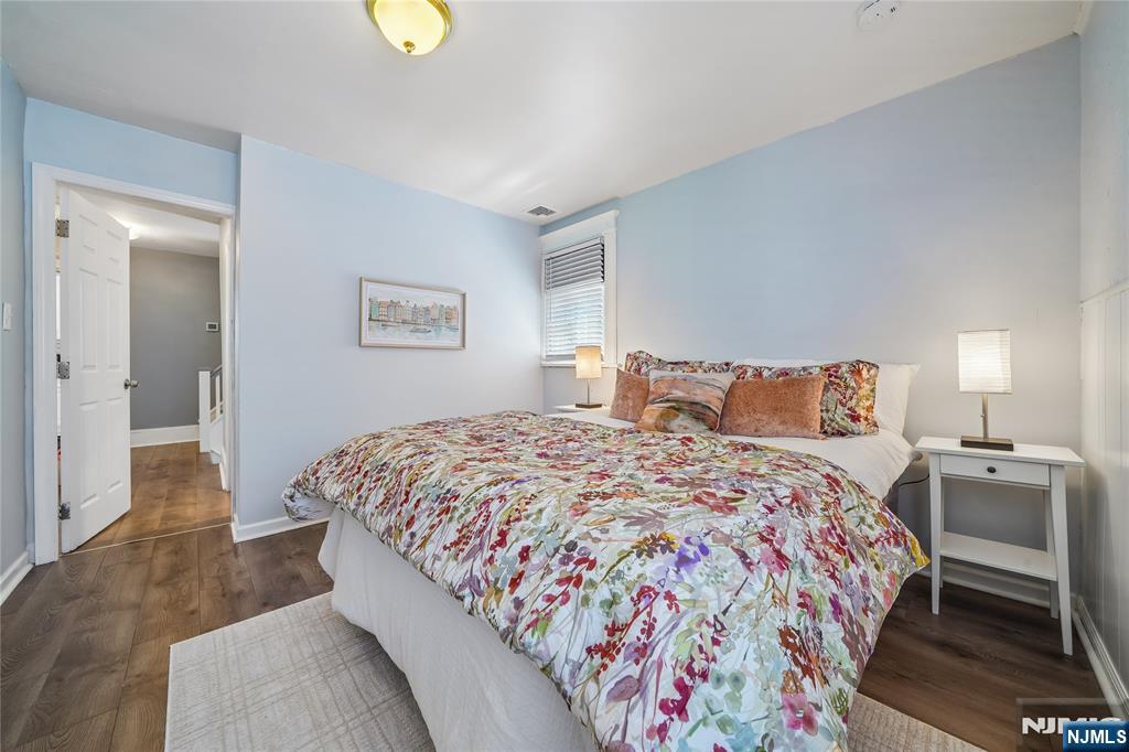 14 Grove Terrace Montclair, NJ 07042 - Photo 15 of 37