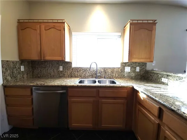 $2,250 | 1378 Silver Knoll Avenue, Las Vegas, NV 89123