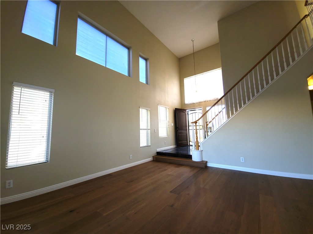 1378 Silver Knoll Avenue Las Vegas, NV 89123 - Photo 5 of 32