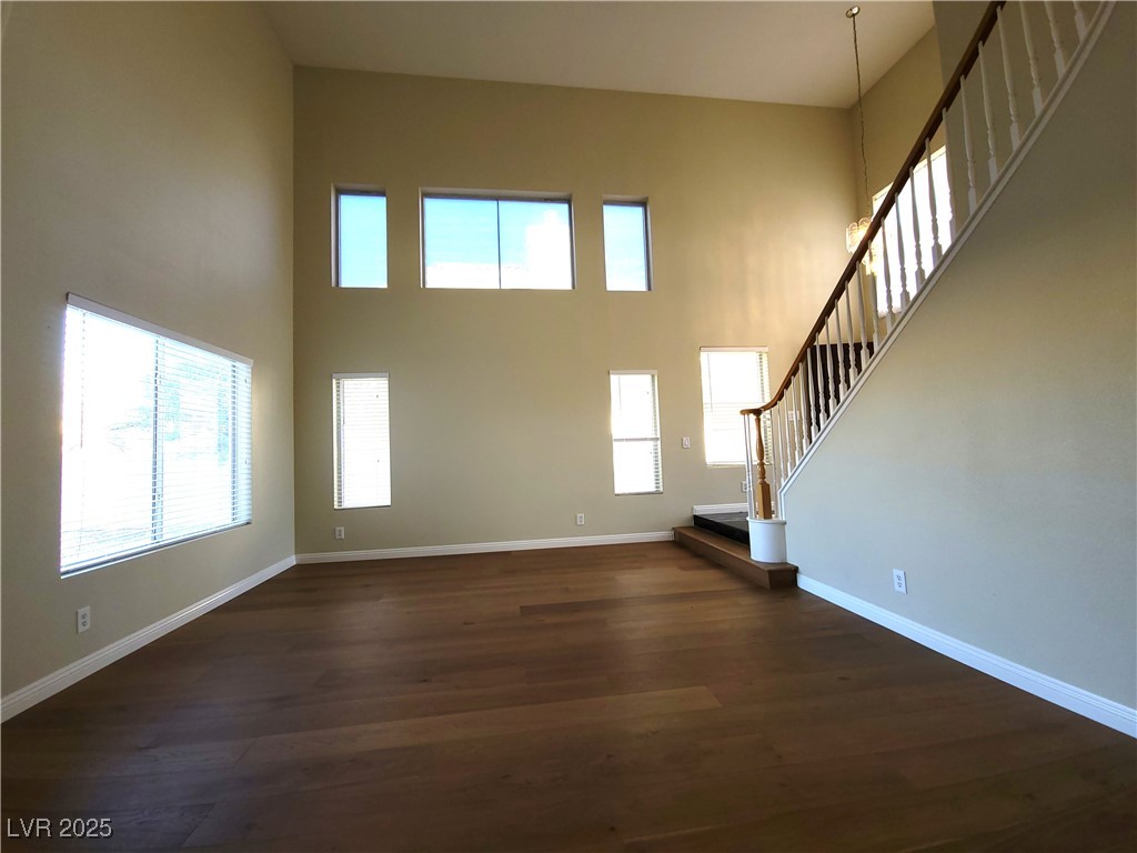 1378 Silver Knoll Avenue Las Vegas, NV 89123 - Photo 6 of 32