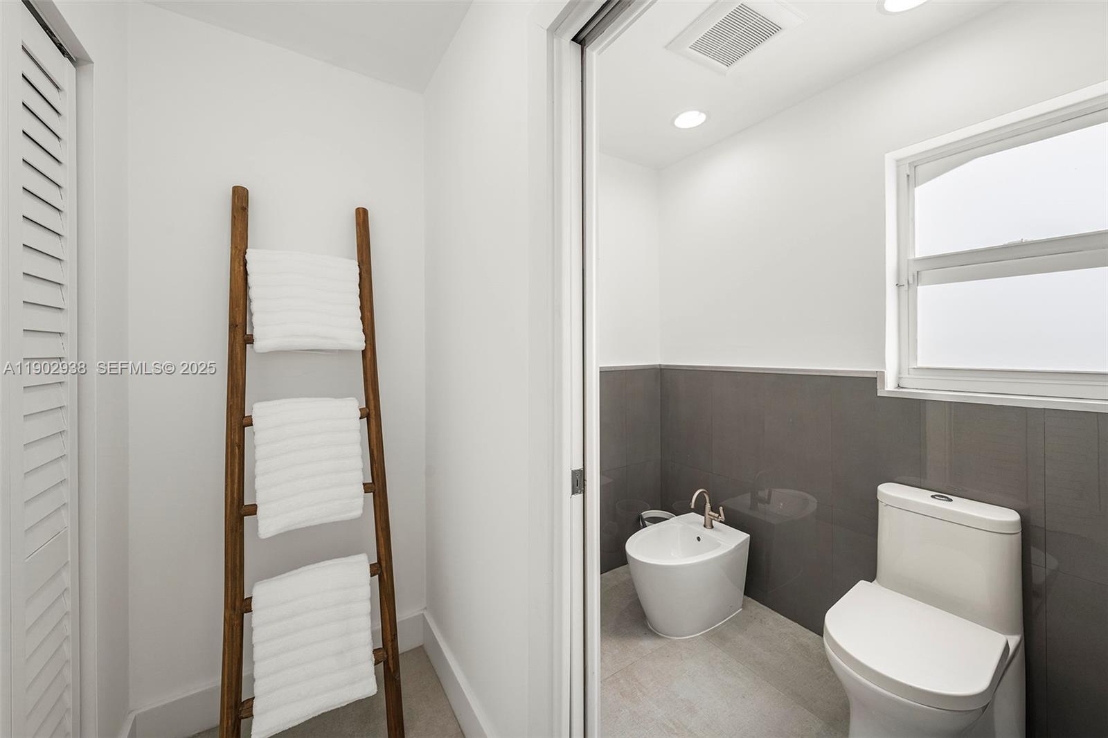 13150 Southwest 69th Avenue Pinecrest, FL 33156 - Photo 35 of 88