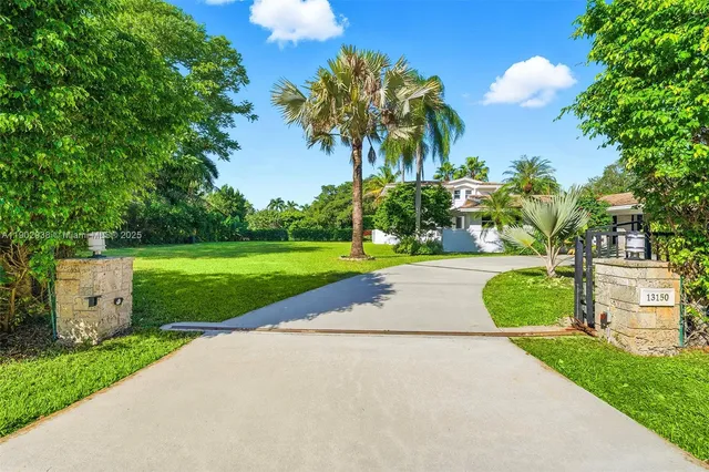$3,999,000 | 13150 Southwest 69th Avenue, Pinecrest, FL 33156