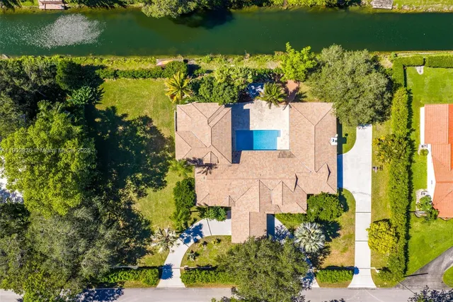 $3,999,000 | 13150 Southwest 69th Avenue, Pinecrest, FL 33156