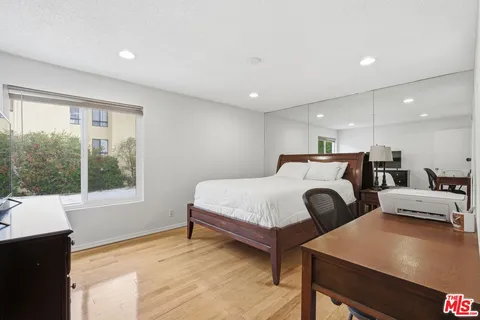 $465,000 | 15155 Sherman Way, Unit 47, Van Nuys, CA 91405