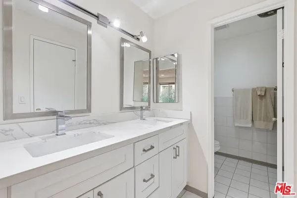 $479,990 | 15155 Sherman Way, Unit 47, Van Nuys, CA 91405