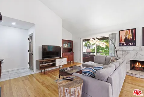 $479,990 | 15155 Sherman Way, Unit 47, Van Nuys, CA 91405
