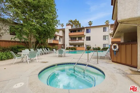 $465,000 | 15155 Sherman Way, Unit 47, Van Nuys, CA 91405