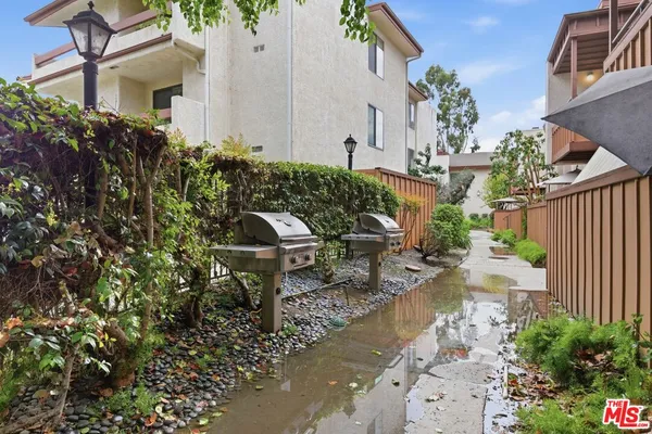 $479,990 | 15155 Sherman Way, Unit 47, Van Nuys, CA 91405