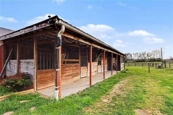 a view front of house with a yard