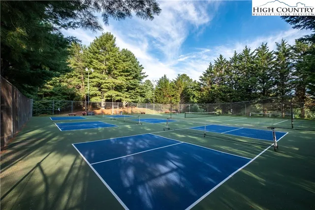 a view of a tennis court