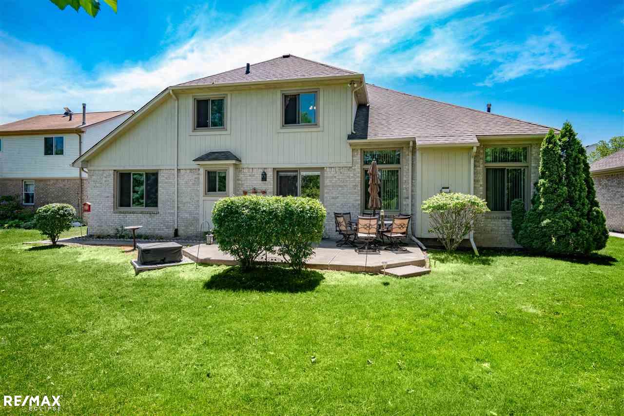 17735 Rocco Drive Macomb, MI 48044 - Photo 6 of 40 50014287-5.JPG