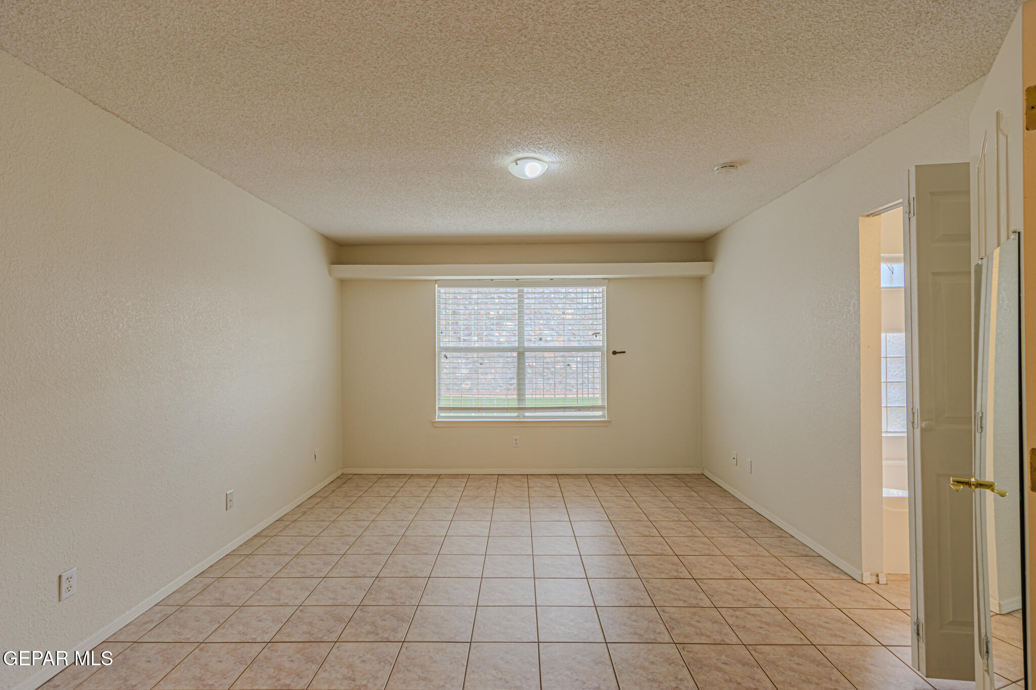 1420 Black Ridge Drive El Paso, TX 79912 - Photo 16 of 34 Primary Bedroom