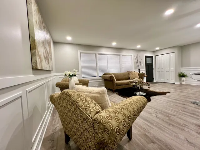 $294,900 | 15737 Dante Drive, South Holland, IL 60473