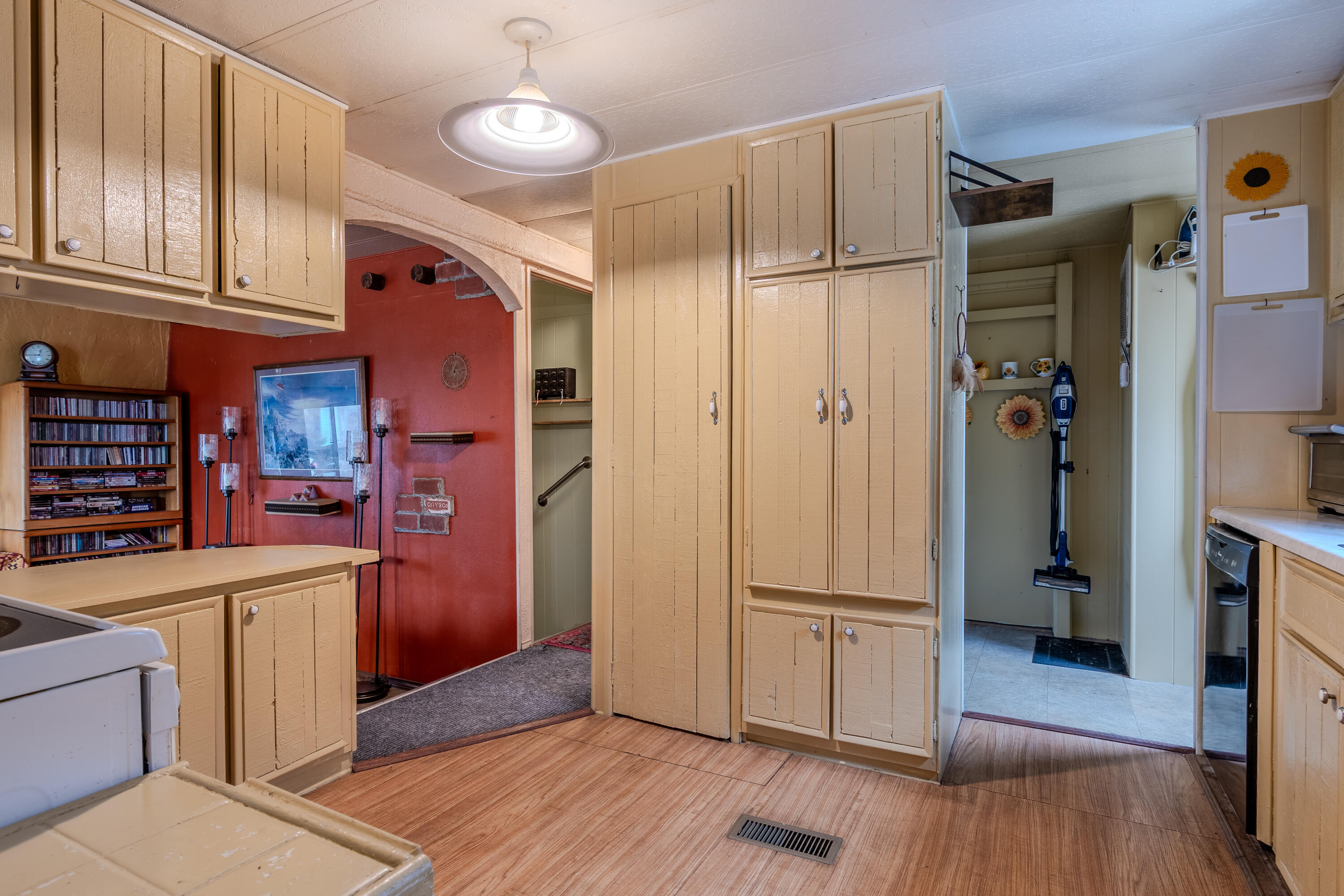 2252 Table Rock Road, Unit SPC 228 Medford, OR 97501 - Photo 7 of 18