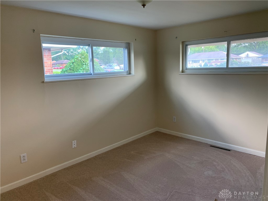 1685 West Stroop Road Kettering, OH 45439 - Photo 11 of 18 Gallery Image 11