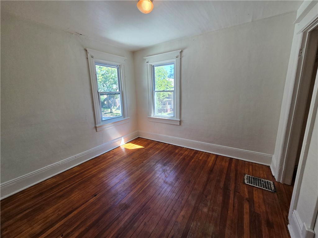 142 Delamaine Drive Rochester, NY 14621 - Photo 10 of 14 Gallery Image 10