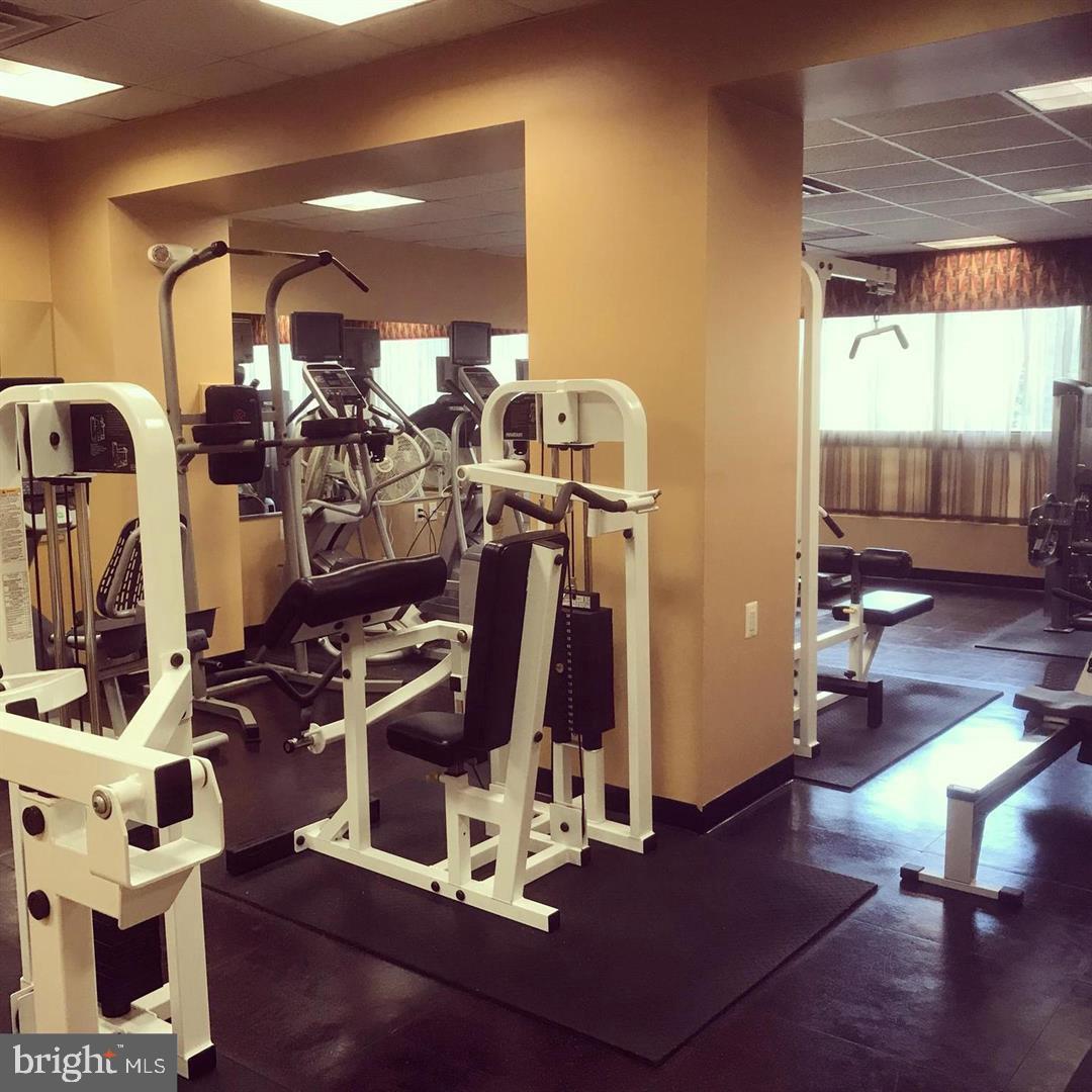 1220 Blair Mill Road, Unit 602 Silver Spring, MD 20910 - Photo 21 of 28 Weights!