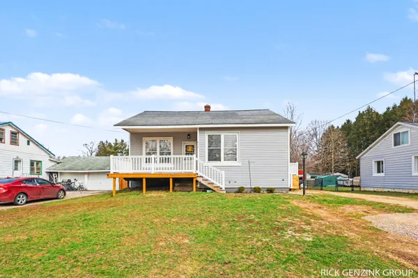 $279,000 | 614 West High Street, Bangor, MI 49013