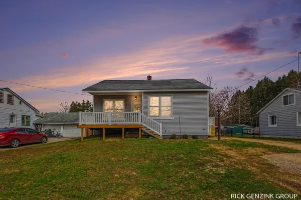 $279,000 | 614 West High Street, Bangor, MI 49013