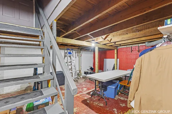 $279,000 | 614 West High Street, Bangor, MI 49013