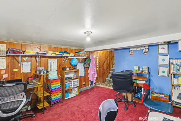 $279,000 | 614 West High Street, Bangor, MI 49013
