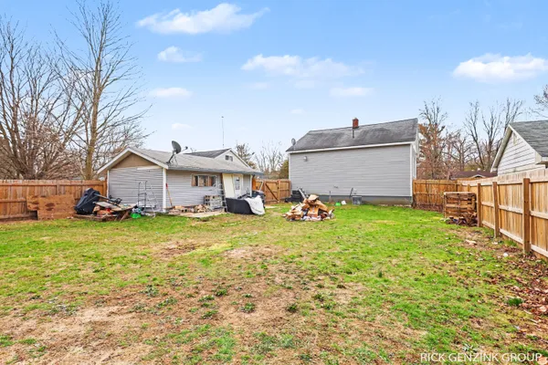 $279,000 | 614 West High Street, Bangor, MI 49013