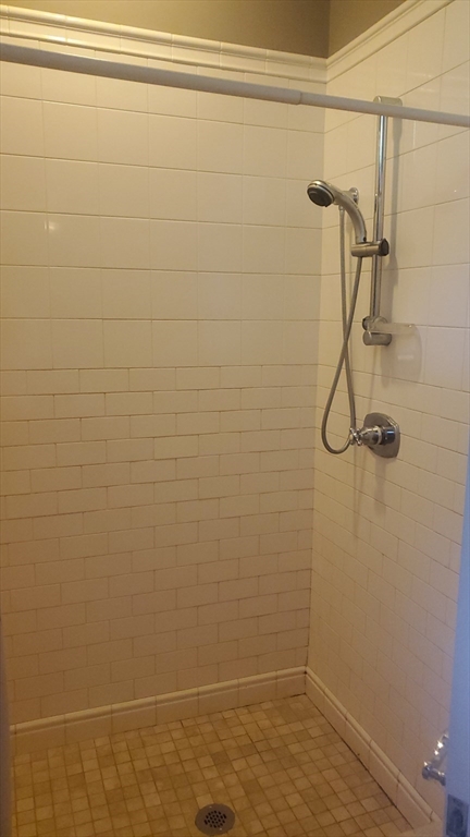 36 Sunhill Lane Newton, MA 02459 - Photo 4 of 5