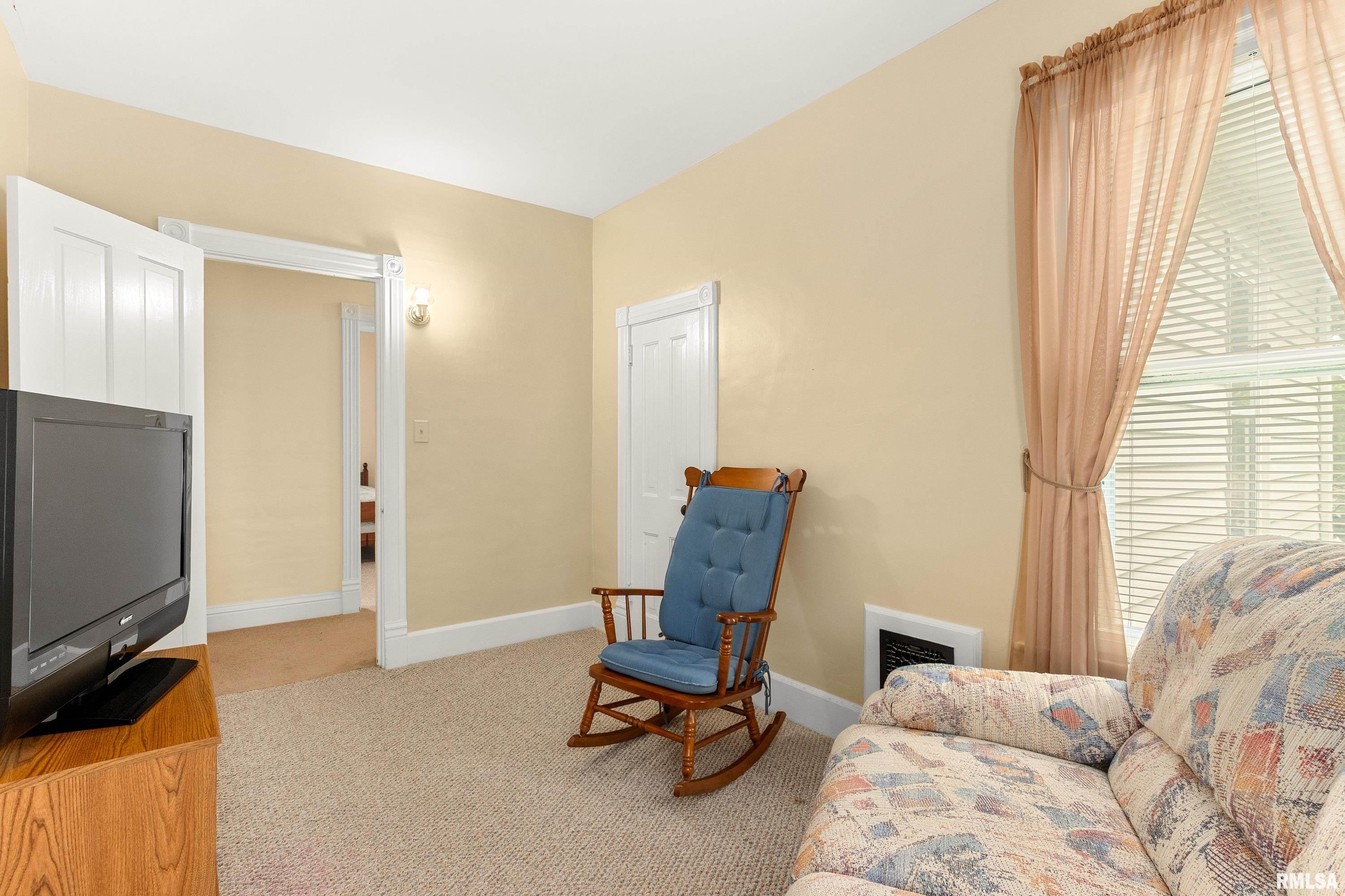 403 West Adams Street Washington, IL 61571 - Photo 35 of 43