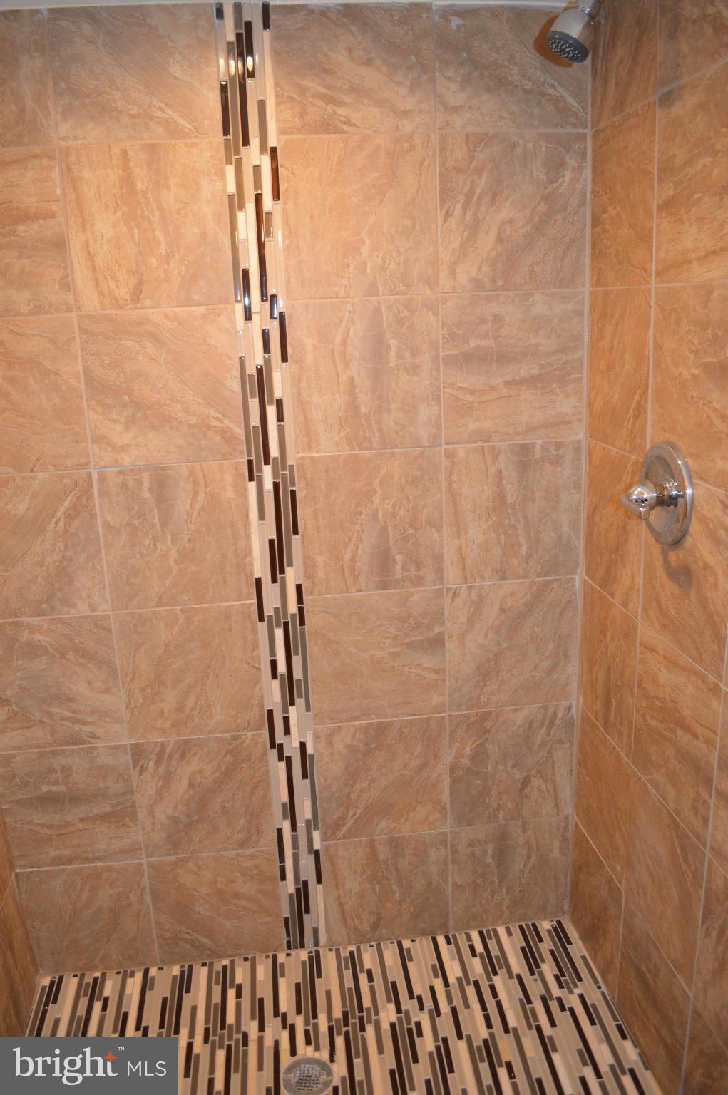 5803 Clover Road Baltimore, MD 21215 - Photo 14 of 24 Bath