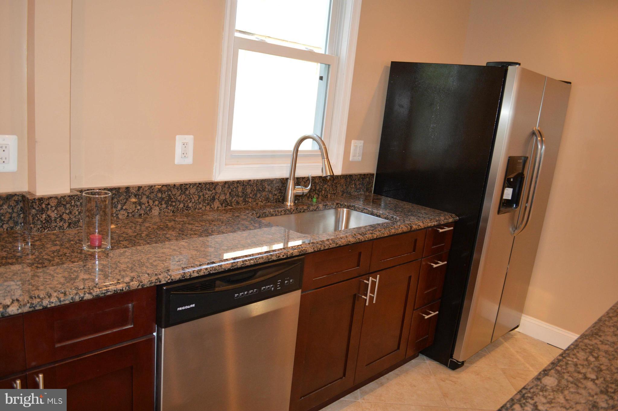 5803 Clover Road Baltimore, MD 21215 - Photo 4 of 24 Kitchen