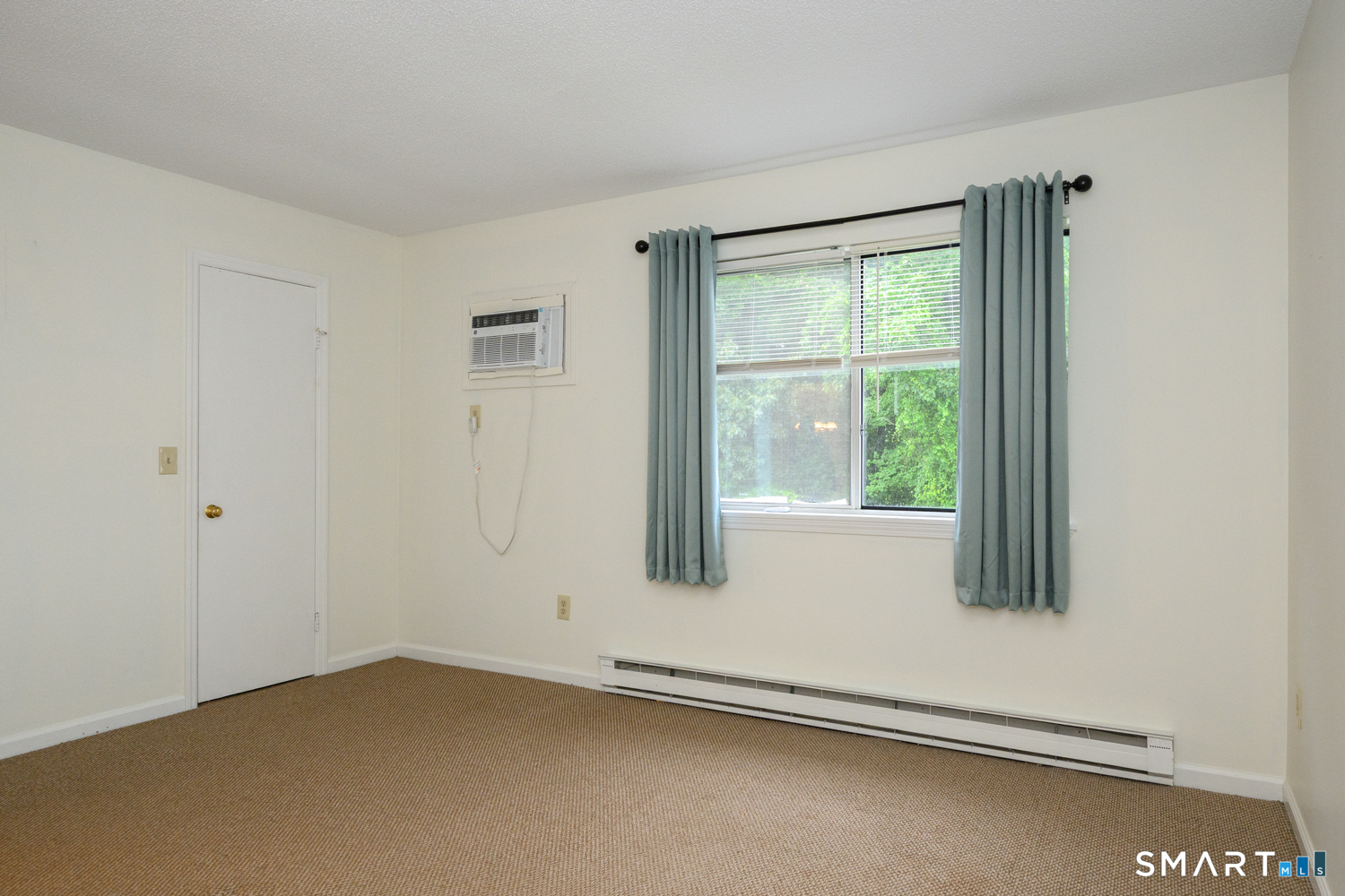 925 Oronoke Road Waterbury, CT 06708 - Photo 17 of 33