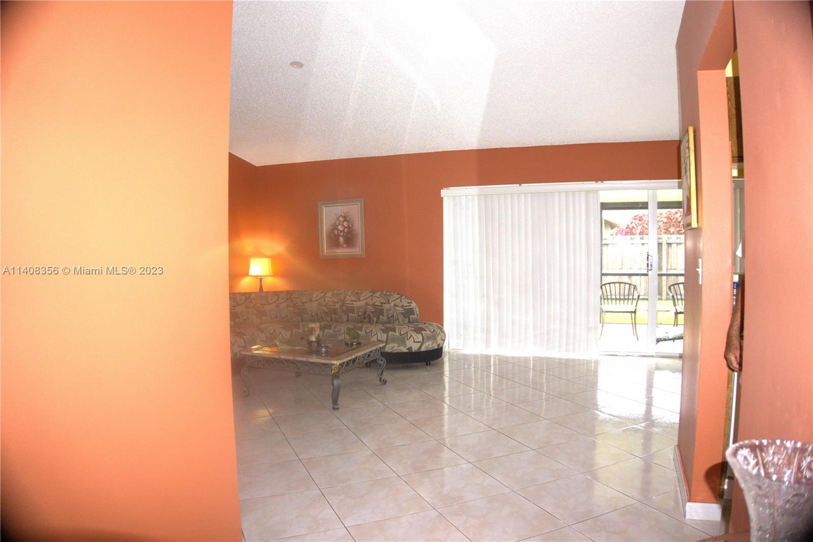 9099 Gettysburg Road Boca Raton, FL 33434 - Photo 6 of 25