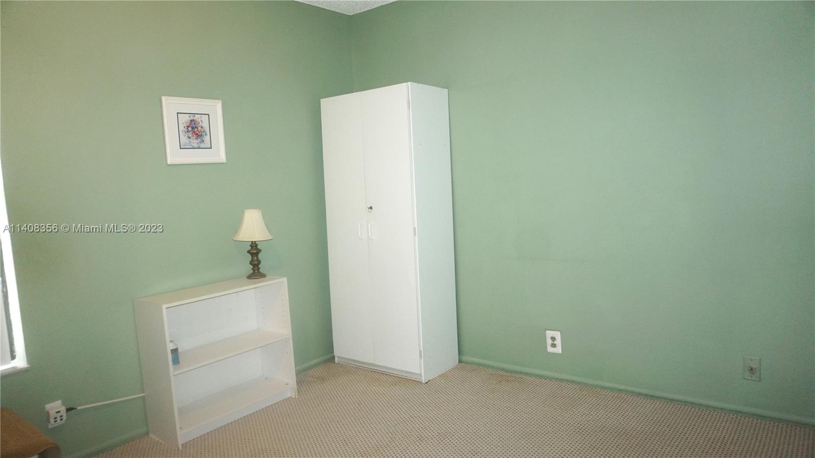 9099 Gettysburg Road Boca Raton, FL 33434 - Photo 9 of 25 a view of room and bathroom