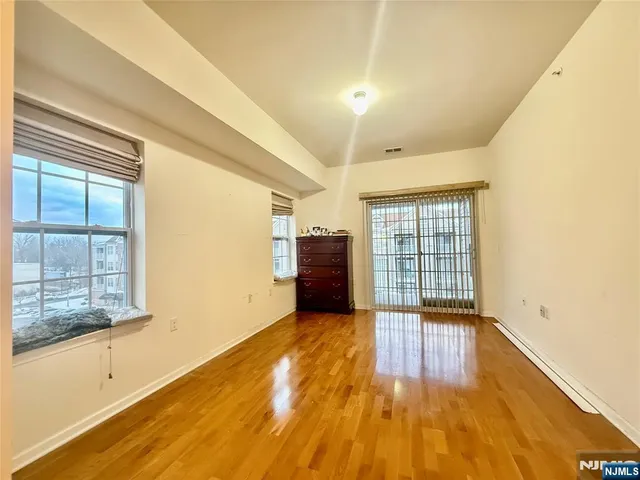 $475,000 | 4142 Cory Lane, Elmwood Park, NJ 07407