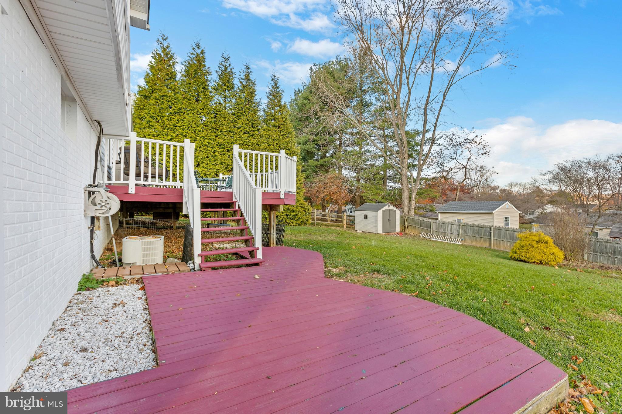 24213 Welsh Road Gaithersburg, MD 20882 - Photo 28 of 30 2 level deck