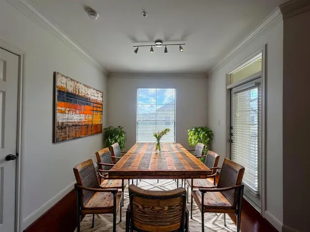 $1,750 | 7701 Rialto Boulevard, Unit 1232, Austin, TX 78735