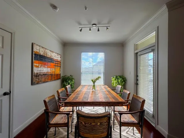 $1,750 | 7701 Rialto Boulevard, Unit 1232, Austin, TX 78735