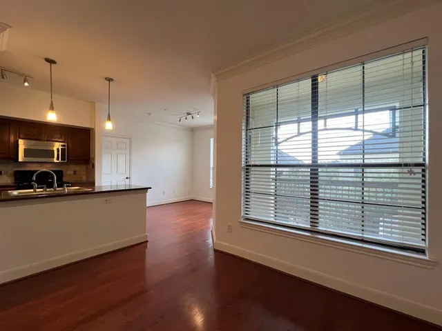 $1,750 | 7701 Rialto Boulevard, Unit 1232, Austin, TX 78735