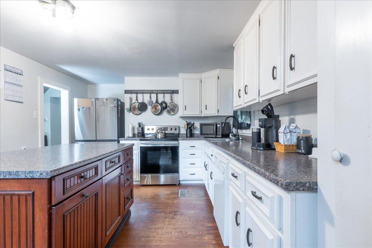 80 Cobb Road Camden, ME 04843 - Photo 5 of 30 kitchen 2
