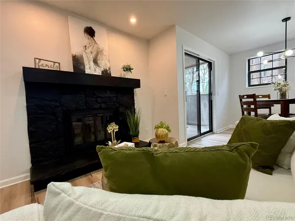 $300,000 | 10950 West Florida Avenue, Unit 304, Lakewood, CO 80232