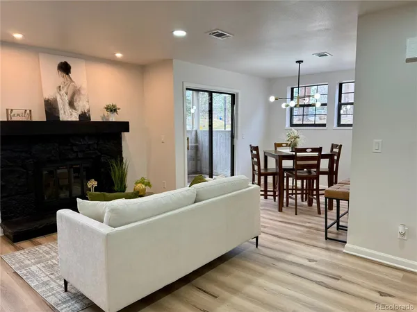 $300,000 | 10950 West Florida Avenue, Unit 304, Lakewood, CO 80232