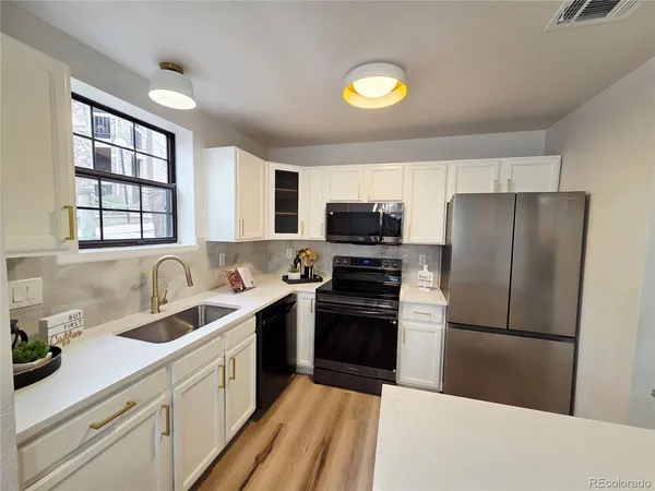$300,000 | 10950 West Florida Avenue, Unit 304, Lakewood, CO 80232
