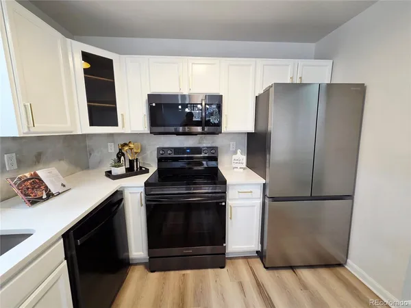 $300,000 | 10950 West Florida Avenue, Unit 304, Lakewood, CO 80232